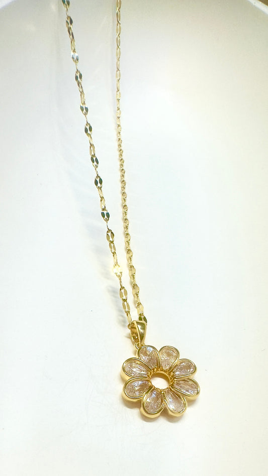Daisy Flower Crystal Pendant – Stainless Steel