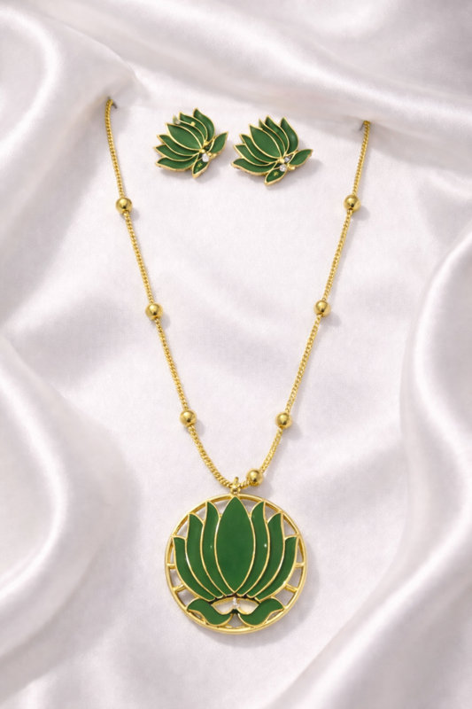 Single Kamala Heritage Lotus Necklace Set